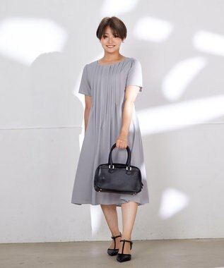 Tiaclasse 【洗える】スタイルアップも叶うピンタックワンピース グレー