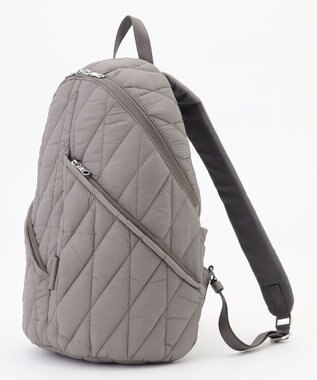 Y'SACCS バイアスキルトリュック グレージュ