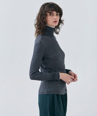 BEIGE， SORE / コットンシアーハイネックカットソー Slate