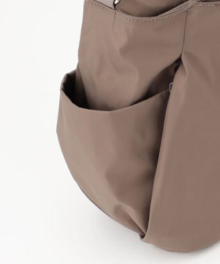 Y'SACCS 【ナイロンタフタ】トラベルショルダー ベージュ系その他