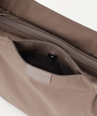 Y'SACCS 【ナイロンタフタ】トラベルショルダー ベージュ系その他