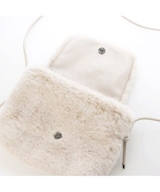 UNBILLION カシュカシュ cachecache / エコファーシンプルフラップショルダー アイボリー