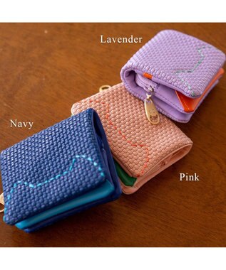 tsumori chisato CARRY エンボスメッシュ 2つ折り財布 ミニ財布 ネコステッチ ネイビー