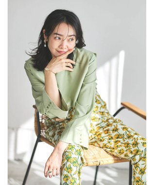 Green Parks Ｂ．レーヨン混スクエアカラーブラウス Green