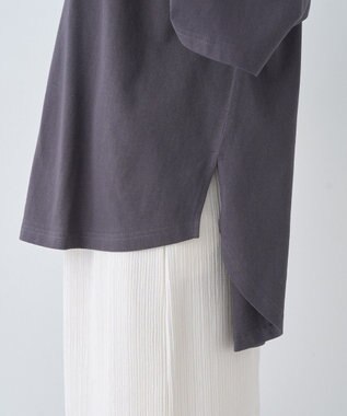 earth music&ecology ドルマンバックプリントＴｅｅ Charcoal Gray