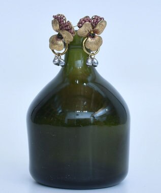 monshiro 【パール】ビオラ イヤリング（レッド） ゴールド