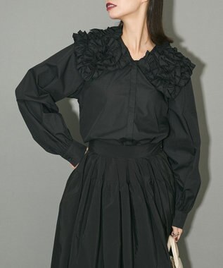 Green Parks フリルビッグカラーブラウス Black