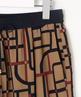 自由区 L 【17号サイズまで展開・カタログ掲載】ジオメトリックレトロプリント パンツ ベージュベース