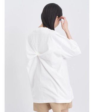 earth music&ecology バックディティールロゴＴＥＥ Off White