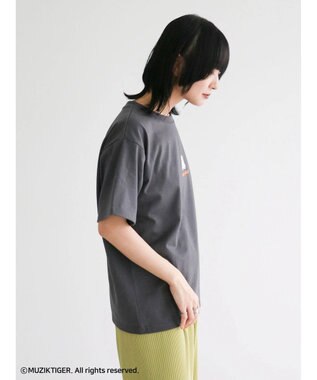Green Parks ムジークタイガー／バックプリントＴシャツ Charcoal Gray