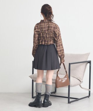 earth music&ecology SET2点チェック柄シャーリングビスチェ＋シャツ Brown