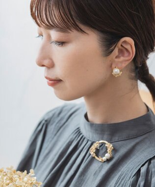 Pisceans フローラル&コットンパールブローチ マットゴールド