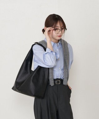 russet 《A4サイズ収納可能》レザーホーボーバッグ L(CE-1654) Black