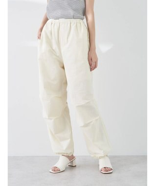 earth music&ecology バルーンシルエットパンツ（Ｉｖｏｒｙ）