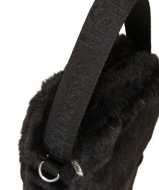 LeSportsac FUR MINI PHONE CROSSBODY/ブラックフラッフィーファー ブラックフラッフィーファー
