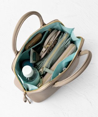 TOCCA CRESTA LEATHER POCHETTE ポシェット ベージュ系