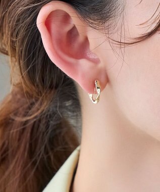 Phoebe 【金属アレルギー対応】【痛くないシリーズ】モーションメタルクリスタルループフィットイヤリング　ゴールド ゴールド