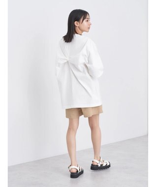 earth music&ecology バックディティールロゴＴＥＥ Off White