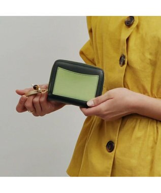 UNBILLION perche ジェムストーンチャームハーフラウンドウォレット