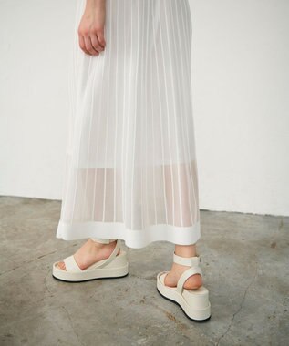 GRACE CONTINENTAL ラメシアープリーツニットワンピース ホワイト