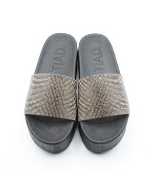 APOM ラインストーンリカバリーサンダル ダークシルバー