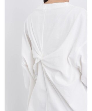 earth music&ecology バックディティールロゴＴＥＥ Off White