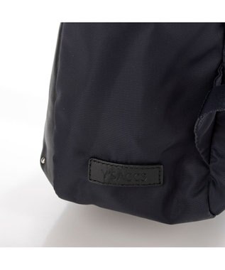 Y'SACCS NEWナイロン×レザーコンビシリーズ　前ポケットミニリュックサック ネイビー