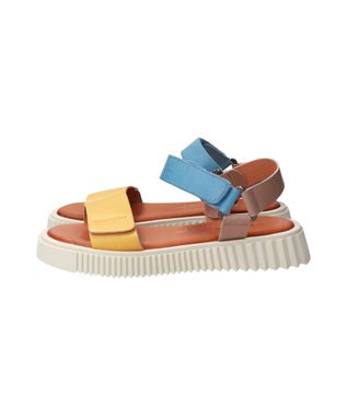 INTER-CHAUSSURES 【Wikers】ソフトスクエアトウ厚底サンダル イエローコンビ