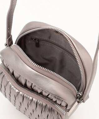 LA BAGAGERIE ランダムプリーツショルダーバッグ タテ ガンメタリック