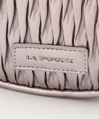 LA BAGAGERIE ランダムプリーツショルダーバッグ タテ ガンメタリック