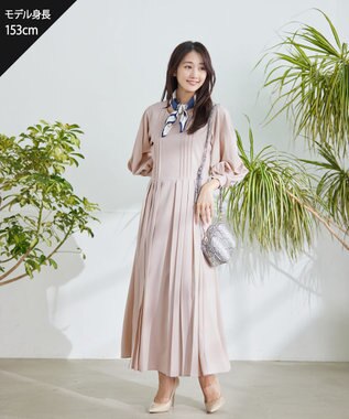 Tiaclasse L 【洗える】シンメトリープリーツワンピース ライトベージュ