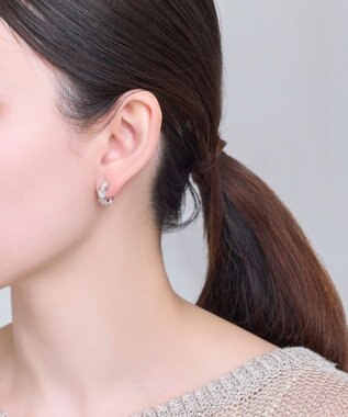 Phoebe 【金属アレルギー対応】マーガレットフラワーフープピアス　シルバー シルバー