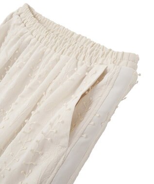 Green Parks ３Ｄレース刺しゅうスカート Ecru
