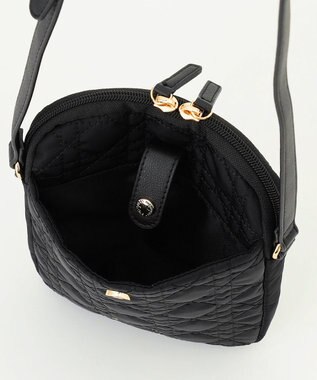 LA BAGAGERIE グリッドキルティングショルダー ブラック