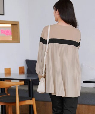 Tiaclasse 配色ラインプリーツプルオーバー ベージュ