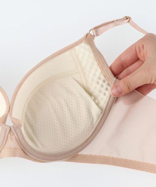 Wing ブラジャー 汗のベタつきや不快感を軽減 軽やかなつけごこち 背中すっきり 【夏のうすかるブラ】 春 夏 KB2873 ウイング／ワコール ベージュ