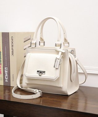 style code 【MERCURYDUO/マーキュリーデュオ】メタリッククラック調型押し フラップハンドバッグ アイボリー