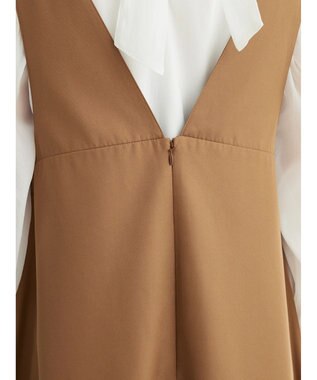 Green Parks ・ＥＬＥＮＣＡＲＥ　ＤＵＥ　Ｖネックジャンスカ Beige