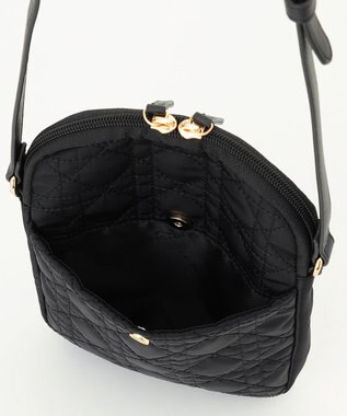 LA BAGAGERIE グリッドキルティングショルダー ブラック