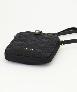 LA BAGAGERIE グリッドキルティングショルダー ブラック