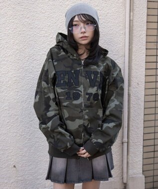 WEGO カレッジロゴBIGZIPパーカー 柄1