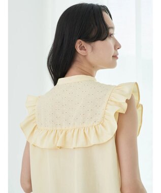 earth music&ecology デコルテレースフリルブラウス Yellow