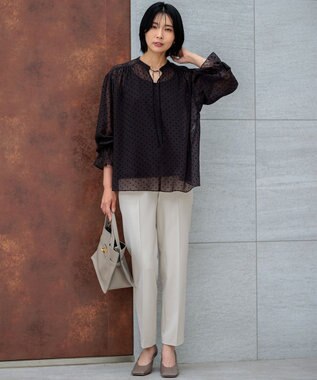 23区 【Oggi2月号掲載/新色追加】TRストレッチギャバ テーパードパンツ アイボリー系