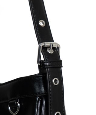 WEGO チャーム付きハトメベルトバッグ ブラック