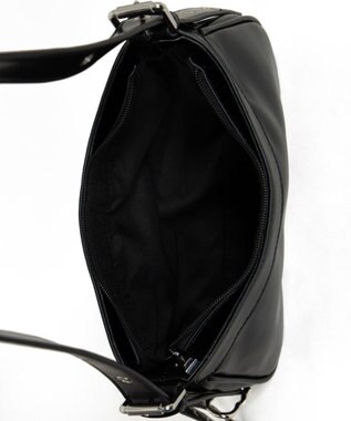 WEGO チャーム付きハトメベルトバッグ ブラック