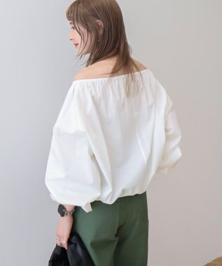 AMERICAN HOLIC イージーケアオフショルダーギャザーブラウス Off White