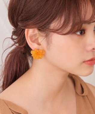 Phoebe マーガレットフラワーカラーピアス　イエロー イエロー
