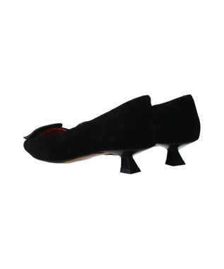 INTER-CHAUSSURES 【ANGEL ALARCON】ポインテッドトウオーナメントパンプス ブラックスウェード