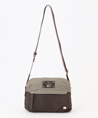 LA BAGAGERIE ウォータープルーフナイロン　スクエアショルダー グレージュ