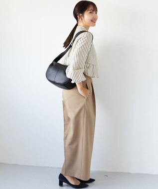 組曲 【人気につき再入荷！】ハーフムーンショルダー バッグ ブラック系